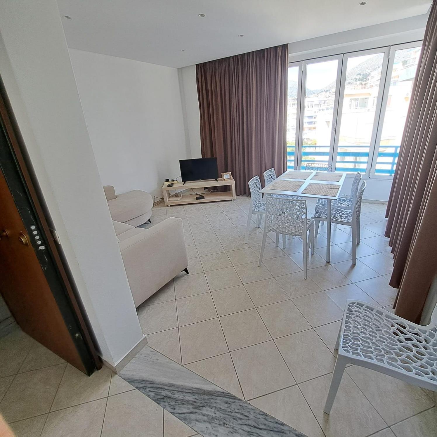 Apart-Hotel Alvi Sarande Bagian luar foto