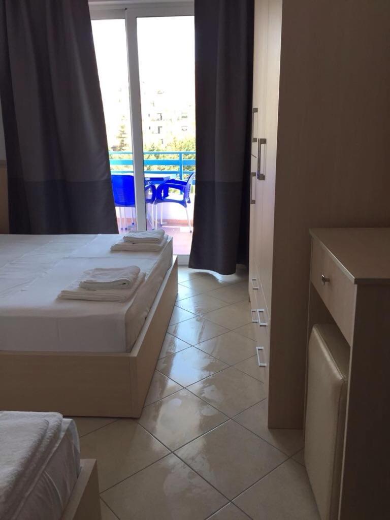 Apart-Hotel Alvi Sarande Bagian luar foto