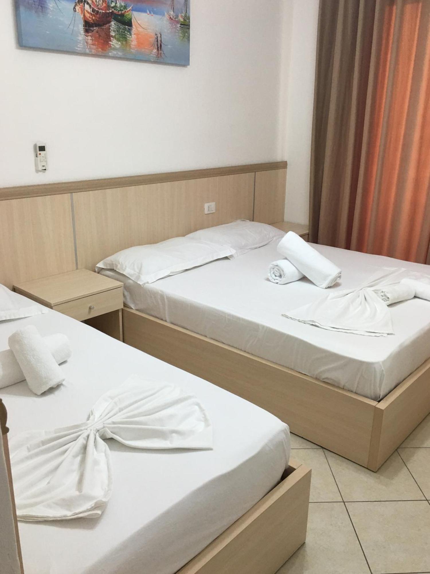 Apart-Hotel Alvi Sarande Bagian luar foto