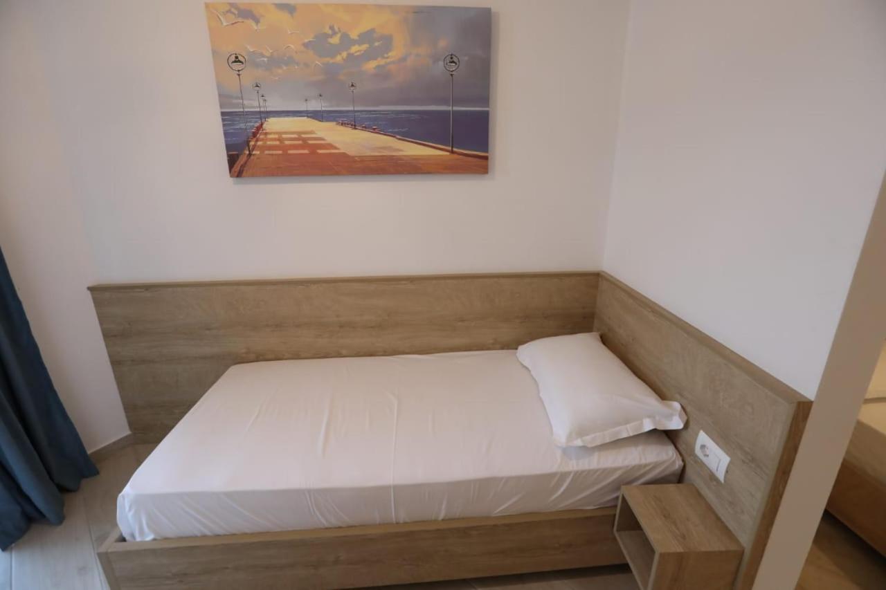 Apart-Hotel Alvi Sarande Bagian luar foto